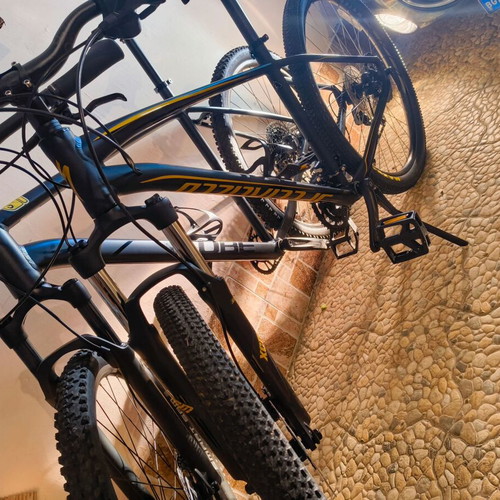 Specialized Pitch 27.5" L mountain bike new, disc brakes, suspension