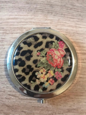 Vintage bag mirror used with snap closure