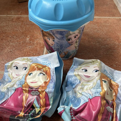 Children's bucket and armbands set used