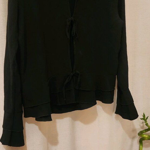 Black Atmosphere shirt like new with bows on the back