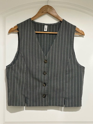 New Collection striped vest new, size S, white and gray