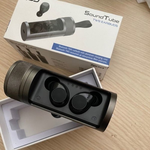 Bluetooth handsfree earbuds with charging case new, gray