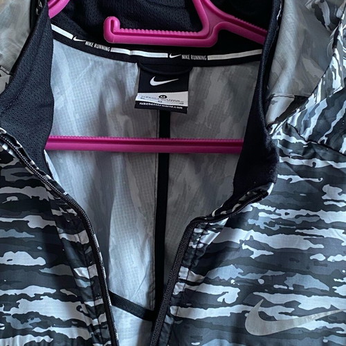 Nike running jacket like new, size M, white and gray