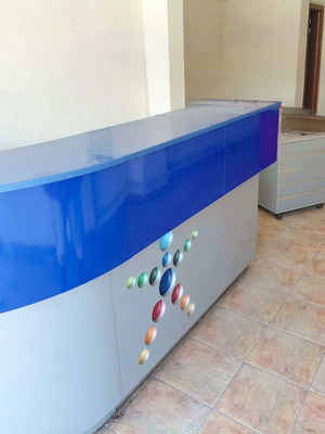 Reception desk like new, 3 meters, marble surface, curved design