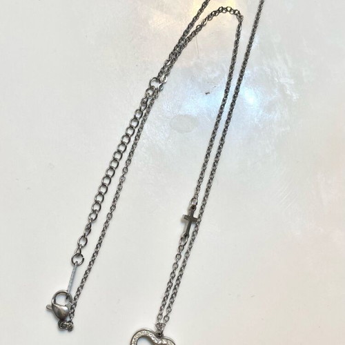 Heart necklace with eye and cross like new, silver