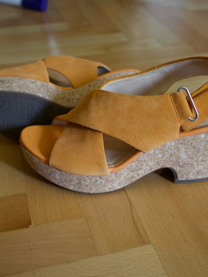 Clarks Maritsa Lara platform sandals new, amber, size 36