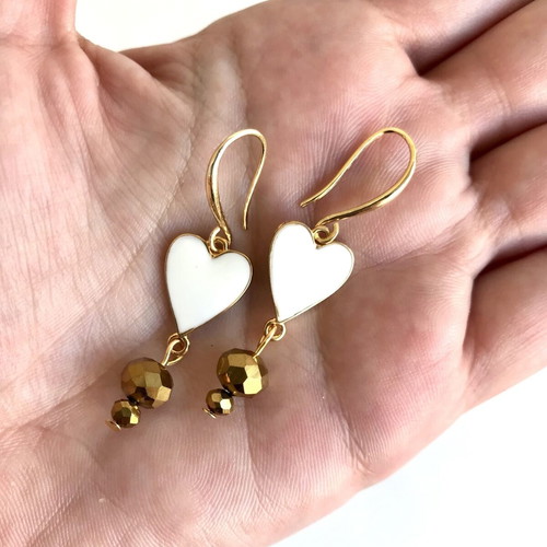 Earrings with white metal hearts and gold crystals, new