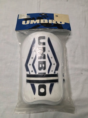 Επικαλαμίδες ποδοσφαίρου Umbro καινούργιες ανδρικές