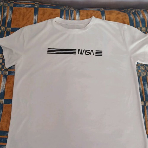 White T-shirt with NASA print like new, size XL