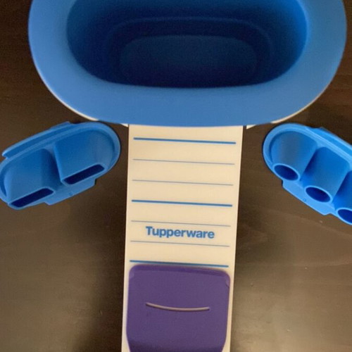 Tupperware Roll Press 630 ml like new with 4 attachments