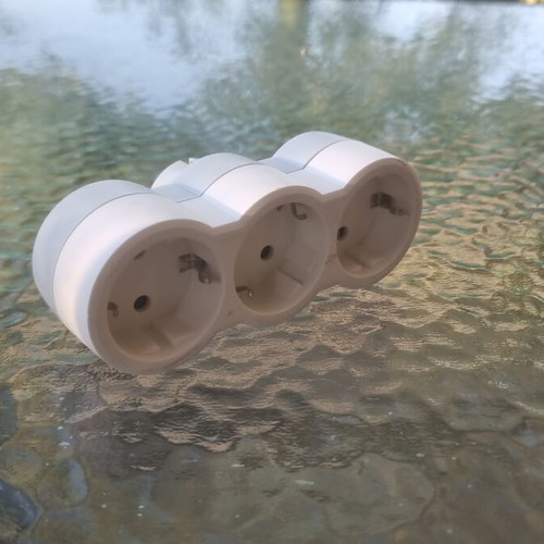 Legrand power strip 3 sockets (tap) in excellent condition