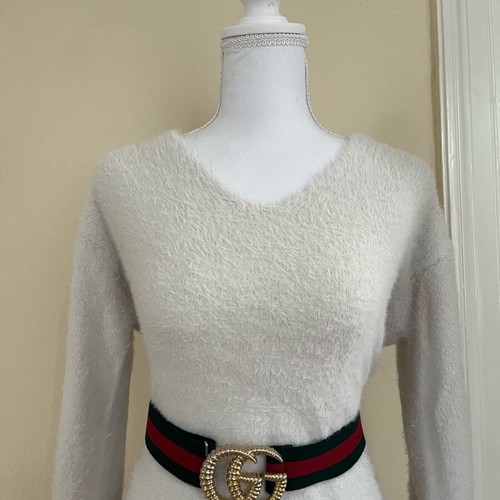 Gucci women's belt new, size 85, green with gold