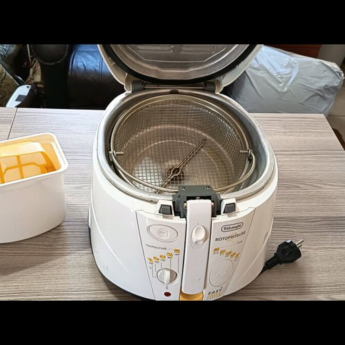Delongbi fryer used with oil drainage system