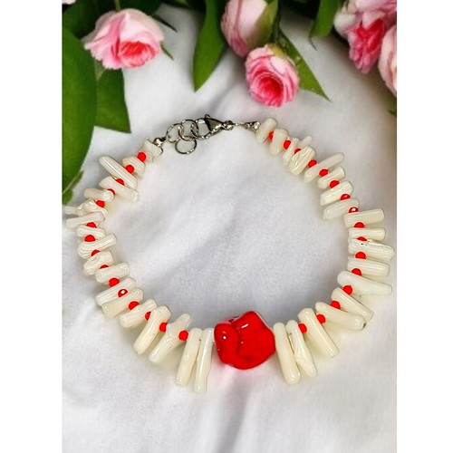 Handmade bracelet with coral and chaoite semi-precious stones new