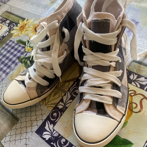 Canvas boots like new, athletic style, size 39
