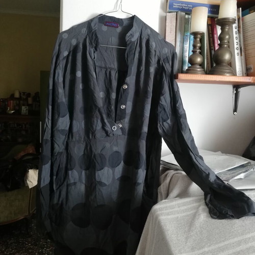 Piment Rouge Long Blouse Large, like new, viscose, pockets