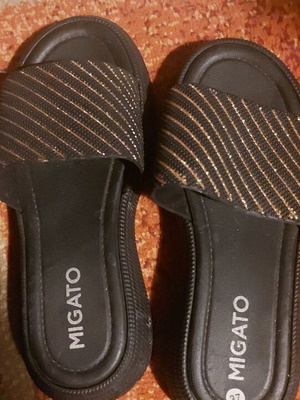 Migato sandals size 37 new, black and gold