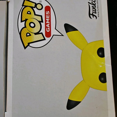 Funko Pop! Pokemon Pikachu (Silver Metallic) used