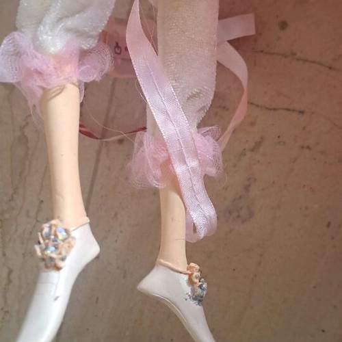 Dolls pack of 2 in good condition