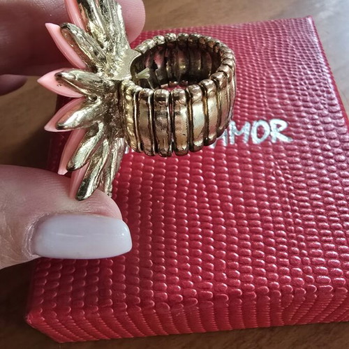 Flower ring adjustable, like new, pink and gold