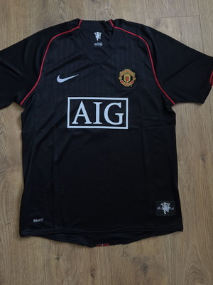 Manchester United Cristiano Ronaldo #7 jersey new, size M, black/red
