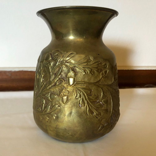 Vintage hammered brass vase with acorn design, used, 16cm height