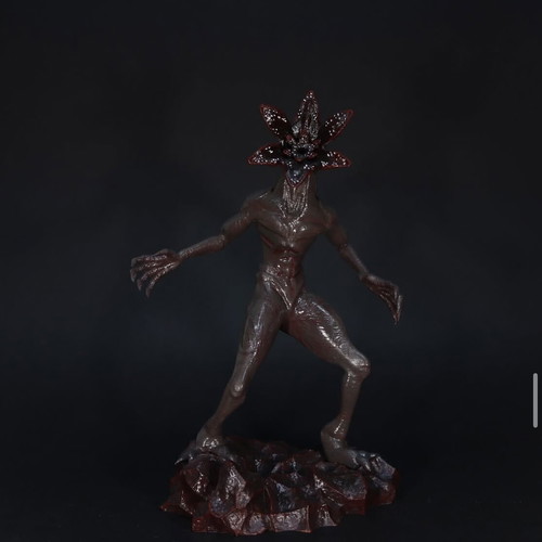 Demogorgon figure from Stranger Things new, 15 cm