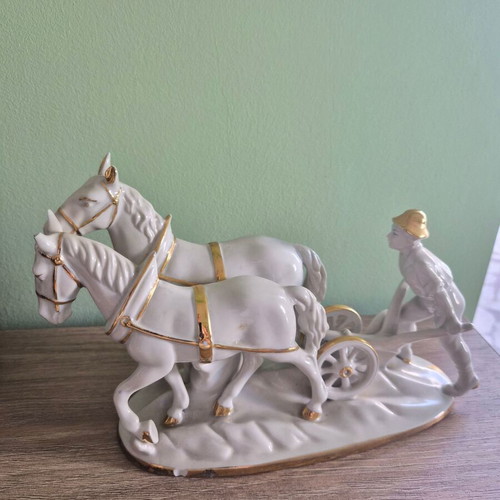 Gerold Porzellan decorative figure used with gold details and authenticity stamp
