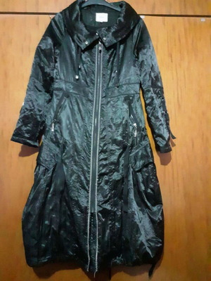 Coat like new, black, long, shiny, size M