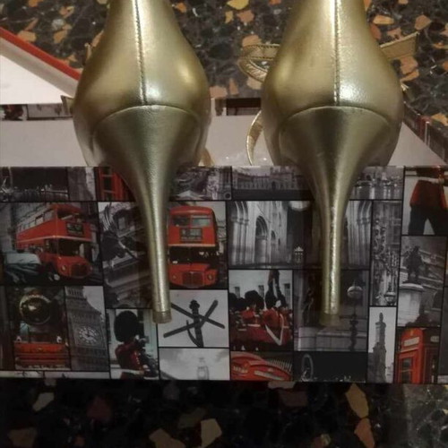 Zign leather pumps size 40 like new, gold color