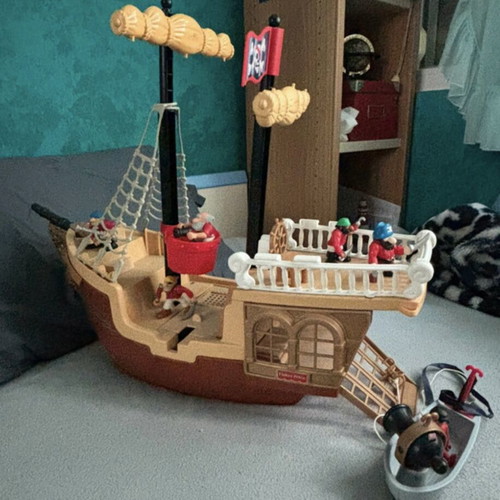 Μεγάλο πειρατικό καράβι Fisher-Price μεταχειρισμένο με φιγούρες και αξεσουάρ