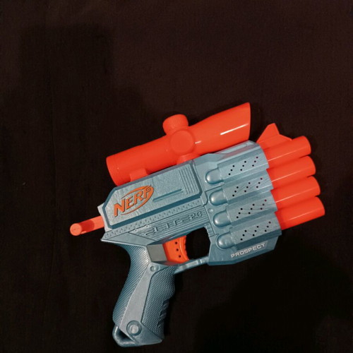 Nerf Elite 28 2.0 blaster like new with four darts