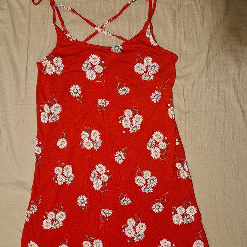 H&M dress new, size 38, red with daisies