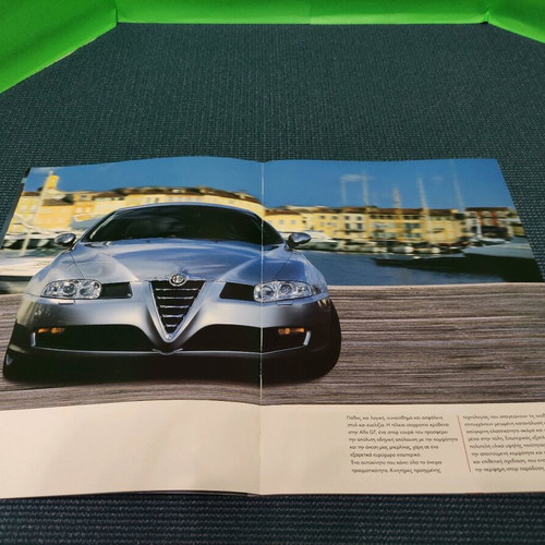Alfa Romeo GT official illustrated brochure like new