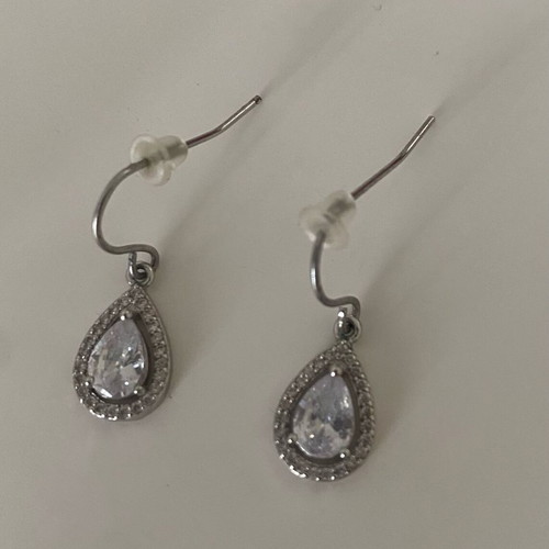 Teardrop earrings like new, silver with pavé halo