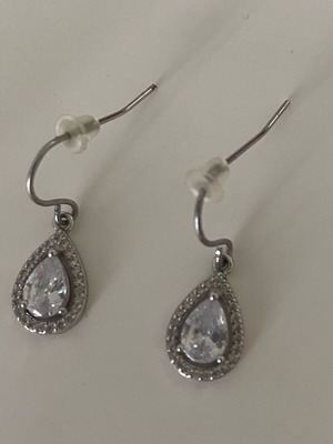 Teardrop earrings like new, silver with pavé halo