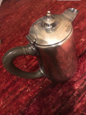 GoldenRay Cafe Nigel collectible coffee-chocolate pot used
