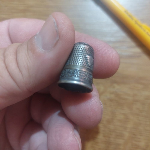 Silver thimbles used, pack
