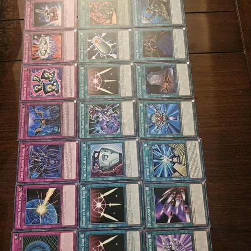 Yu-Gi-Oh! Spell and Trap Cards like new