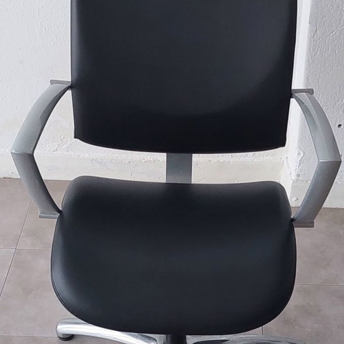 AGV Riviera salon chair new