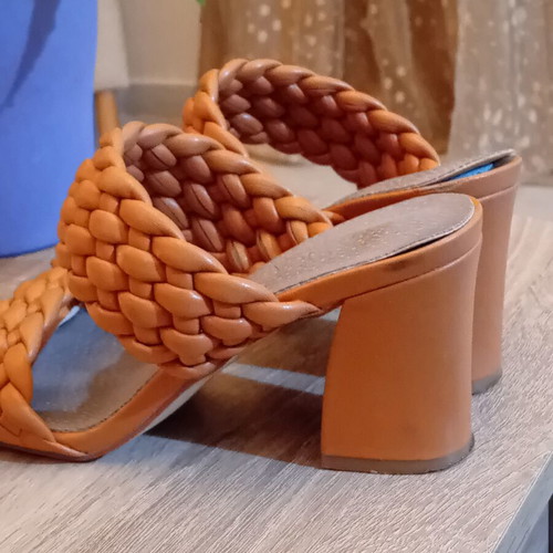Envie Shoes knitted mules like new, size 36, brown