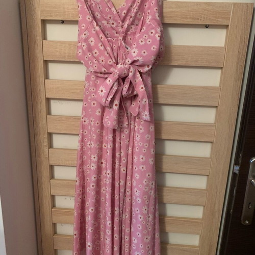 Dress small new, pink with white daisies, midi length
