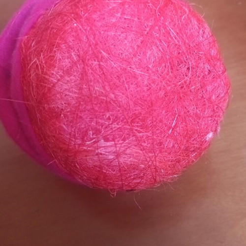 Easter basket almost like new, 12 cm diameter, button closure