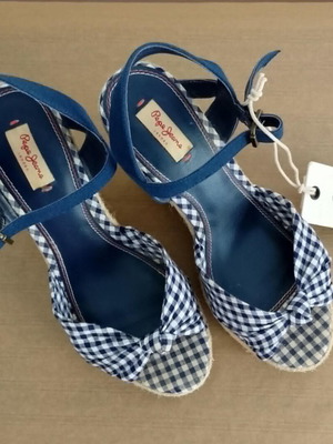 Πέδιλα εσπαντρίγιες Pepe Jeans νούμερο 38 σαν καινούργια, μπλε και άσπρα