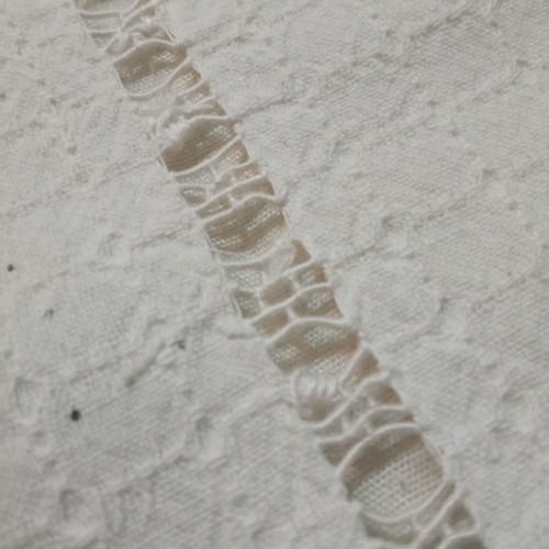 Handmade embroidered vintage table runner 1987 like new