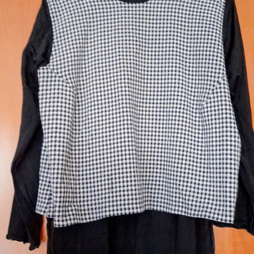 Pti Karo blouse with loose layer and muslin sleeves, like new