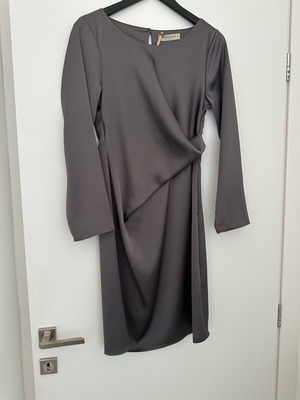 Satin dress Rinascimento new, gray, size M