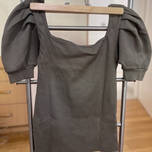 Parizianista women's blouse new, one size, khaki with puff sleeves