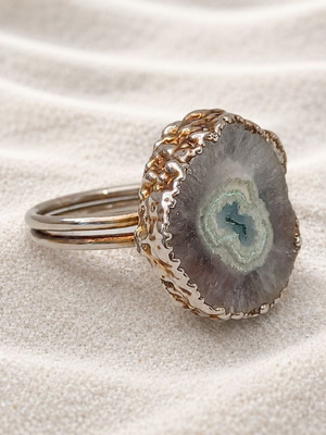 Handmade open ring with brass and agate stone, size 55, adjustable