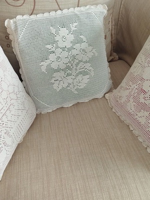 Vintage handmade crochet pillow set of 3 with filling, like new